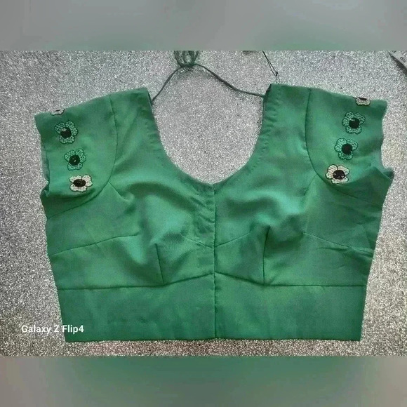 1970s sequins crop top - Picture 3 of 4